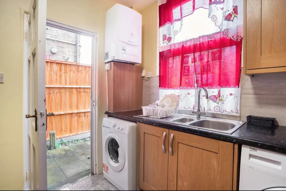 Hatton Homes - Thackeray Avenue Apartahotel